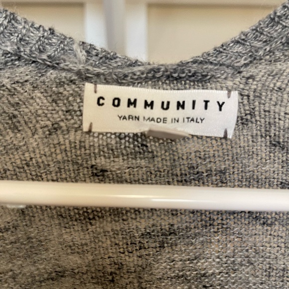 Community top - Picture 2 of 2